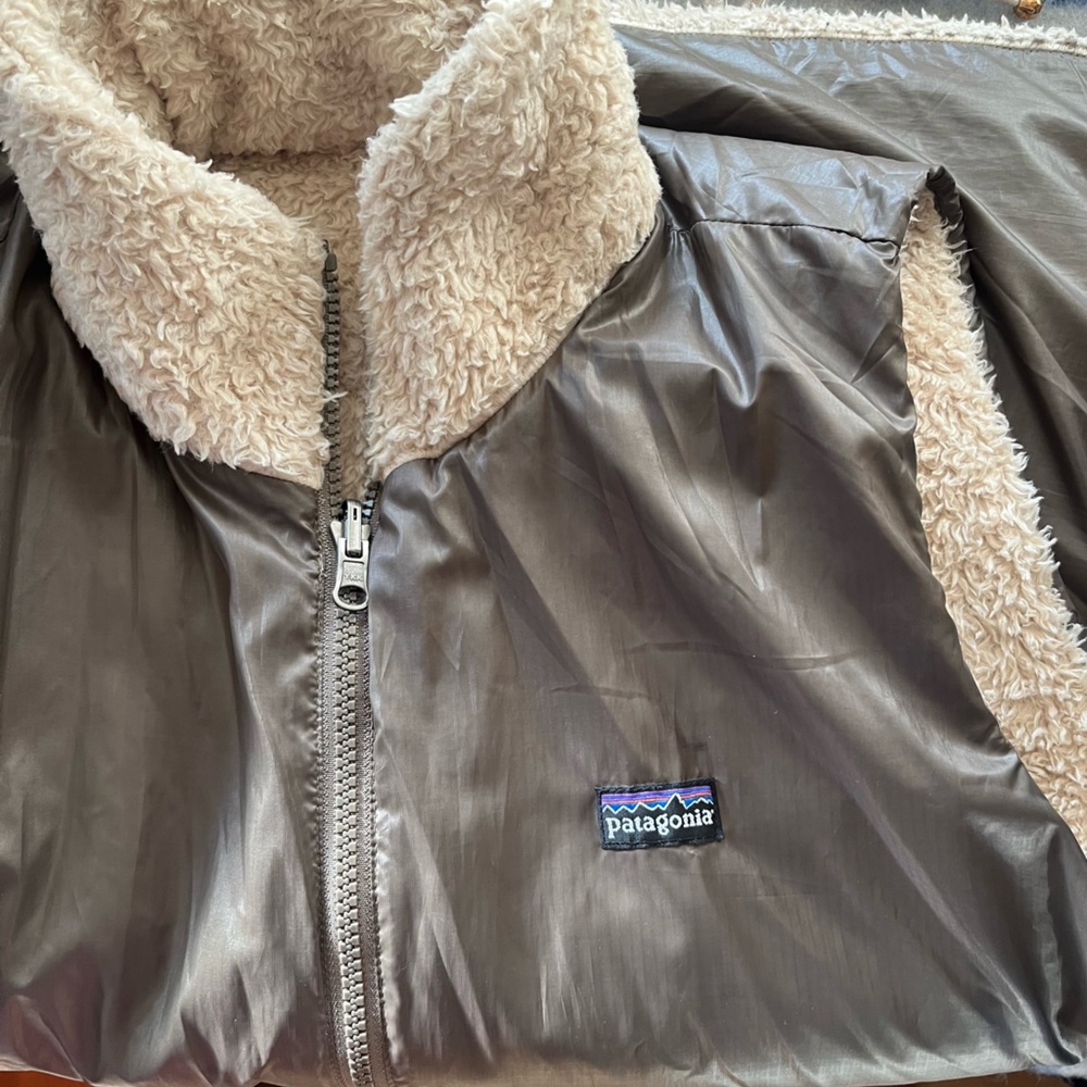 Patagonia Reversible Retro Pile Fleece Vest - Picture 6 of 7